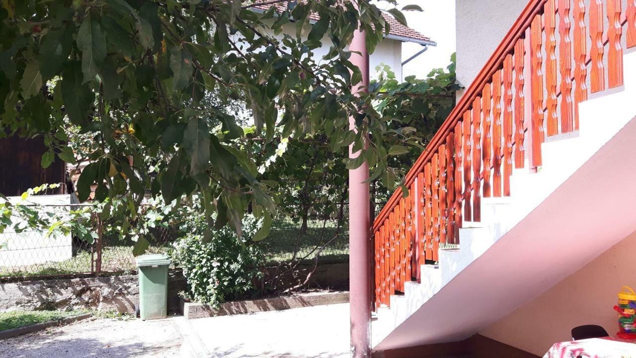 Apartman Petra & Tena Slunj Exterior foto
